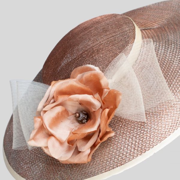 Bronze sinamay and crin couture hat with silk rose - detail