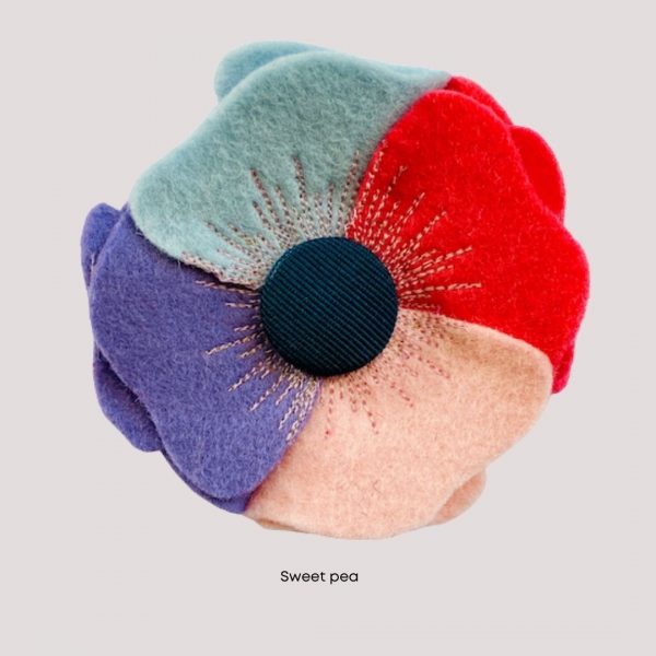 Sweet pea merino wool lapel brooch