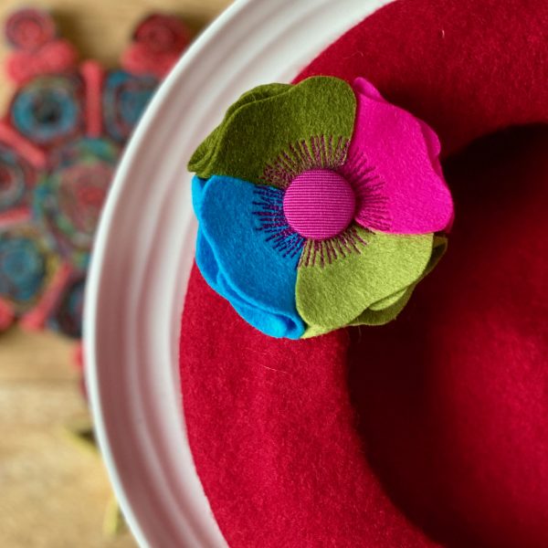 Petunia merino wool lapel brooch