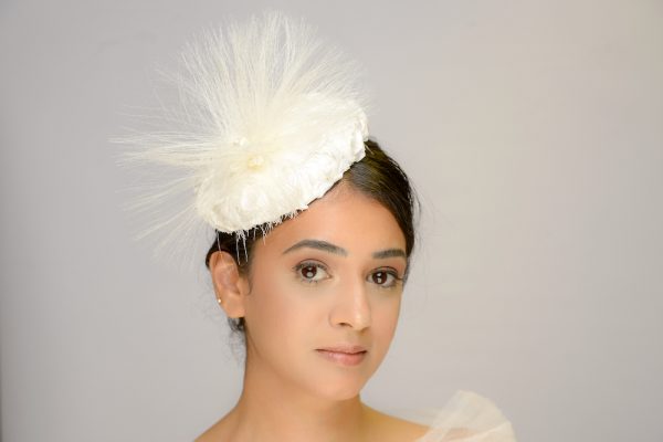 Bridal pillbox headpiece finished with crin