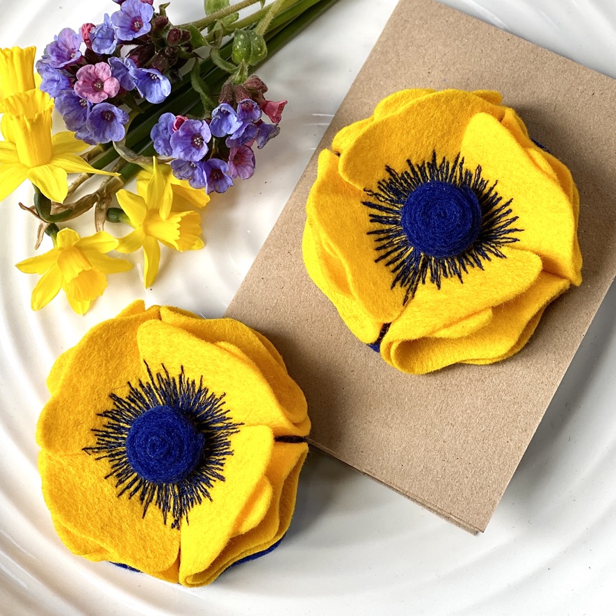 Sunflowers for Ukraine - finished examples Sunflowers for Ukraine - finished examples