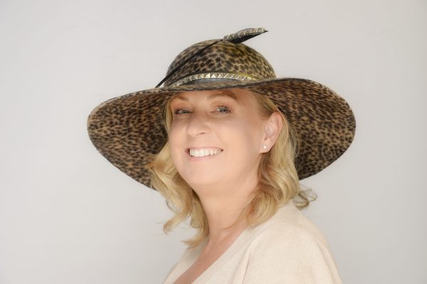 Greta - animal print classic round crown hat with wide brim